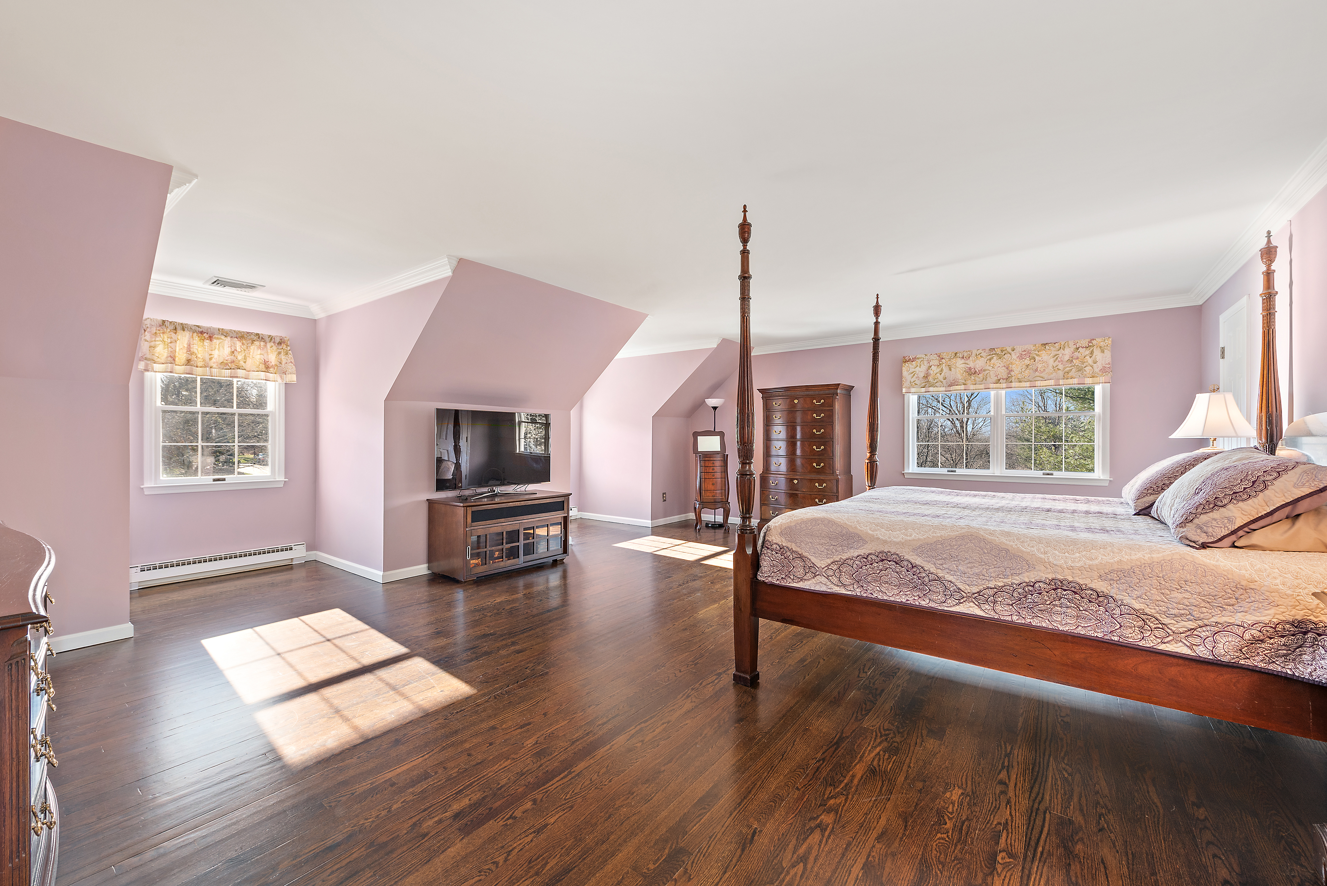 5 Mohawk Trail, Katonah, NY - Master Bedroom